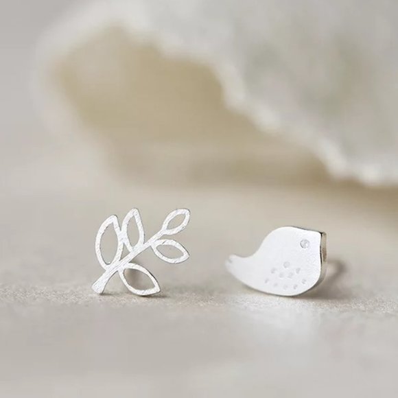 S925 Bird Leaf Stud Earrings - Picture 3 of 9